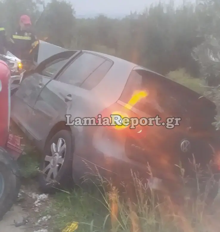 Σοβαρό Τροχαίο Με Τρακτέρ Και Δύο Αυτοκίνητα-Υπάρχουν Τραυματίες