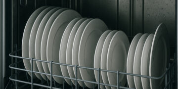 6 μεγάλα λάθη που κάνετε στο πλυντήριο πιάτων!!