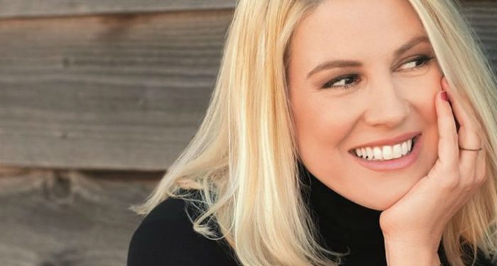 Alldaynews.gr «Άχρωμη, άοσμη, άγευστη.»: Τηλεκριτικός «ξεσκίζει» τη Ράνια Θρασκιά