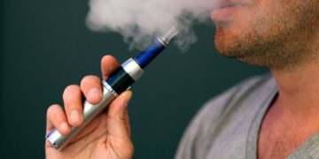 Alldaynews.gr Μετά το κανονικό, απαγορεύεται και το ηλεκτρονικό τσιγάρο στους δημόσιους χώρους