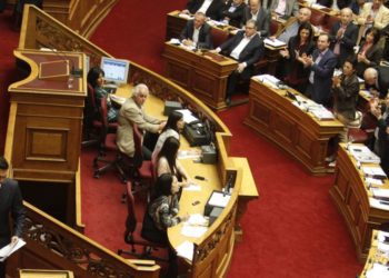 Με 153 «ναι» πέρασε το πολυνομοσχέδιο