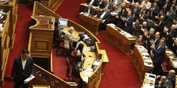 Με 153 «ναι» πέρασε το πολυνομοσχέδιο