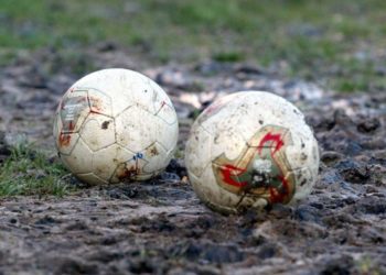 Απίστευτο: Εβγαλε πιστόλι σε ποδοσφαιρικό αγώνα μικρών παιδιών