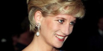 Βόμβα στο Μπάκιγχαμ: Με ποιον απατούσε τελικά η Νταϊάνα τον Κάρολο!![photo]