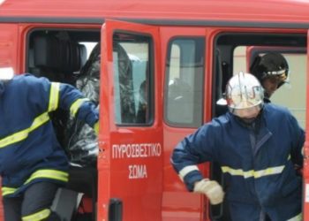 Κρήτη: Ανετράπη πυροσβεστικό όχημα – Άγιο είχαν οι πυροσβέστες!