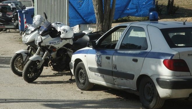 Alldaynews.gr ΣΟΚ στα Τρίκαλα: Γυναίκα και παιδιά έμεναν στο σπίτι με τον πατέρα τους νεκρό επί 3 μήνες