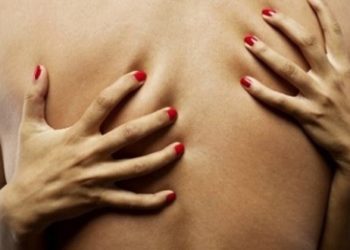 Αληθινή Εξομολόγηση: “Eίδα τη ΓΥΝΑΙΚΑ μου να κάνει έρωτα με άλλον απροκάλυπτα ΜΠΡΟΣΤΑ μου”