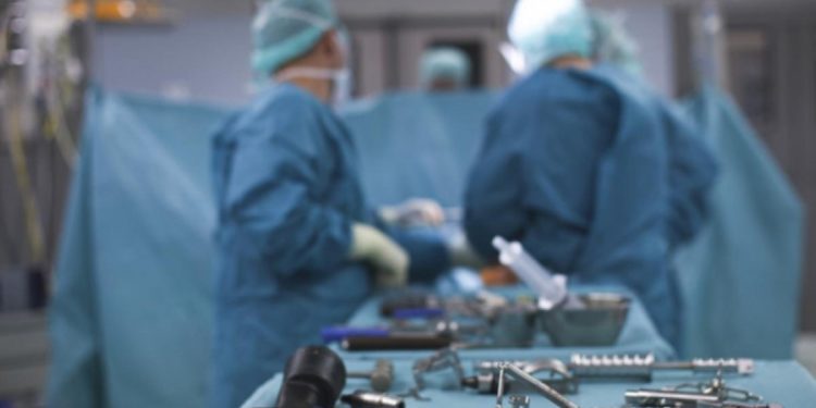 Alldaynews.gr Γυναίκα ζούσε με ένα προφυλακτικό στη σκωληκοειδή απόφυση!