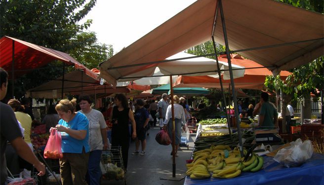 Alldaynews.gr Μάλωσε με τον αδελφό του στη λαϊκή και τον μαχαίρωσε! Έντρομοι καλούσαν για βοήθεια…