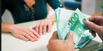Alldaynews.gr Κατασχέσεις: Τέσσερις κινήσεις για να γλιτώσετε τα χρήματα που έχετε στην τράπεζα