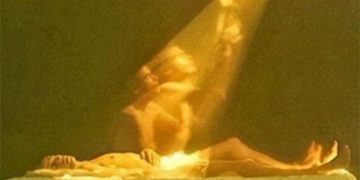 Έτσι «βγαίνει» η ψυχή από το σώμα του νεκρού![photos][video]