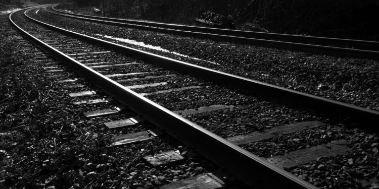 Alldaynews.gr ΝΕΑ ΑΠΙΣΤΕΥΤΗ ΤΡΑΓΩΔΙΑ: Σκοτώθηκε 15χρονος στις γραμμές του ΟΣΕ