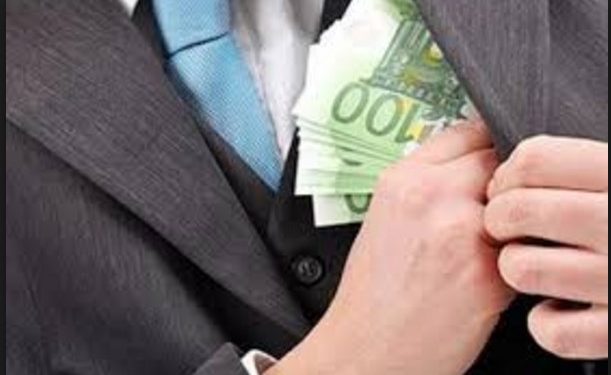 Alldaynews.gr Υπ. Οικονομικών: Έχουν κάτι ψιλά ακόμα οι Έλληνες στις τσέπες τους!! Δείτε τι αποφάσισαν!!