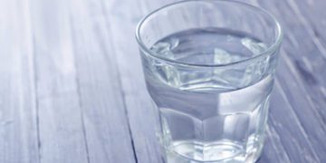 Σάλος στη Λάρισα – Πλήρωσε ένα ποτήρι νερό… 200 ευρώ!