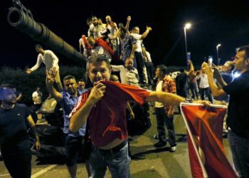 CIA, πρώην Αμερικανό Στρατηγό και πυρήνα στο Αφγανιστάν δείχνουν οι Τούρκοι για το πραξικόπημα!