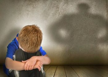 Θεσσαλονίκη: Χώρισε τον άντρα της και τον κατηγορεί ότι ΑΣΕΛΓΗΣΕ στο 4χρονο παιδί του