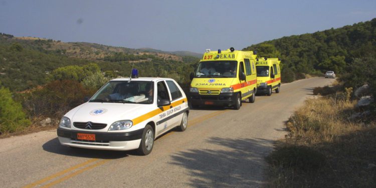 Νεαρός σε κατάσταση αμόκ έβαλε φωτιά και απειλούσε να αυτοκτονήσει!