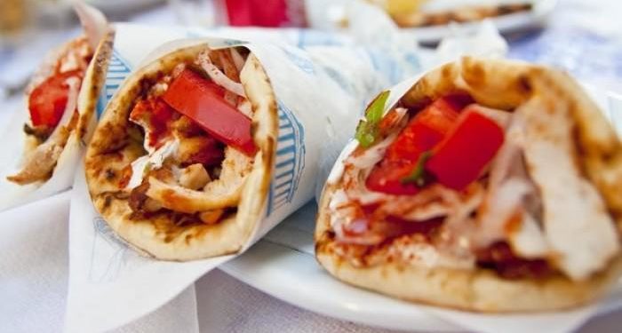 Alldaynews.gr «Μου έγινε πρόταση να κάνω μόντελινγκ, αλλά δεν μπορούσα να κόψω τα σουβλάκια»