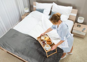 Έκλεβαν τα σεντόνια του Νοσοκομείου και τα έβαζαν σε κρεβάτια ξενοδοχείου