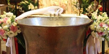 Alldaynews.gr Απαγόρευση και Αναβολή βάπτισης γιατί η νονά παντρευτεί με πολιτικό!