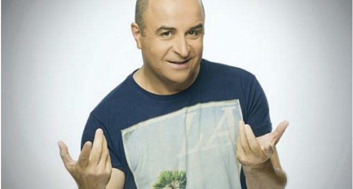 Ο Σεφερλής βλέπει τις γυναίκες από απέναντι και κοιτάει τα απόκρυφά τους!![video]