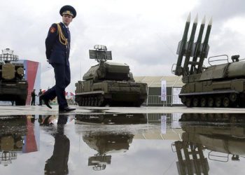 Επικίνδυνα παιχνίδια: Η Ρωσία τερματίζει συμφωνία με τις ΗΠΑ για τα πυρηνικά