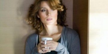 Alldaynews.gr “Ο άντρας μου δεν με ήξερε σαν ηθοποιό- Μπήκε στο ίντερνετ για να με δει”