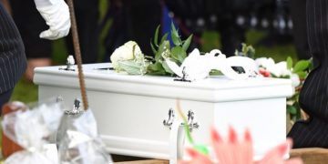 κηδεία-θάνατος