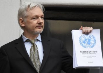 julian-assangewikileaks