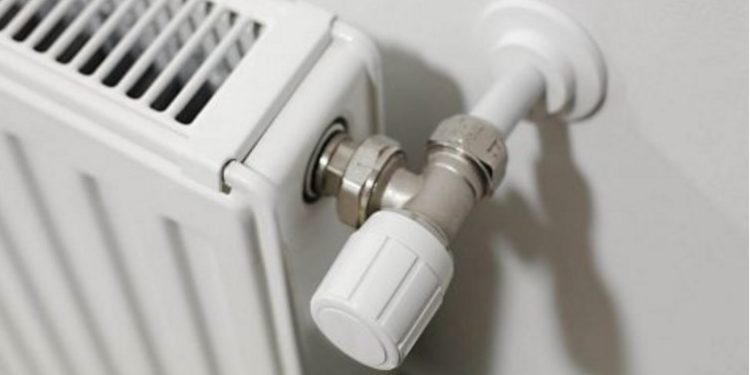 Alldaynews.gr Αυτό είναι το κόλπο για να ζεσταίνει το καλοριφέρ σας διπλά – Θα γλιτώσετε πολλά χρήματα