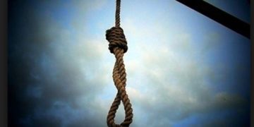 Alldaynews.gr Φρικιαστικό Έγκλημα στην πλατεία Κλαυθμώνος!! Τον ΚΡΕΜΑΣΑΝ σε δέντρο