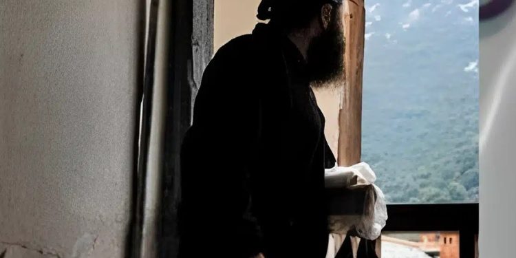 Alldaynews.gr ΠΡΟΣΕΥΧΗ για να έχετε ΠΡΟΣΤΑΣΙΑ από τον Φθόνο και την Γλωσσοφαγιά