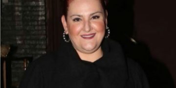 Αγνώριστη η Σοφία Βογιατζάκη!! Έχασε αρκετά κιλά και έγινε ΚΟΡΙΤΣΑΡΟΣ[video]