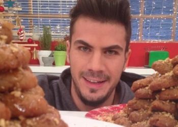 μελομακάρονα Άκης Πετρετζίκης melomakarona-apo-ton-aki-petretziki-ta-kalytera-melomakarona