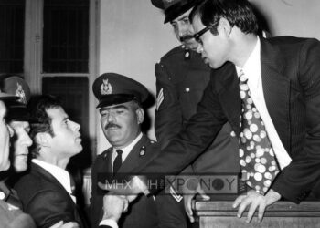 Τρεις νεκροί και δέκα τραυματίες – Η νύχτα που «πάγωσε» το ζεϊμπέκικο – Το μακελειό του Κοεμτζή και η αιματοβάμμενη παραγγελιά