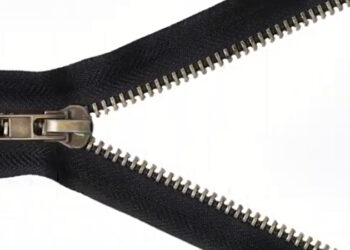 Γιατί σχεδόν όλα τα φερμουάρ των τζιν γράφουν YKK;