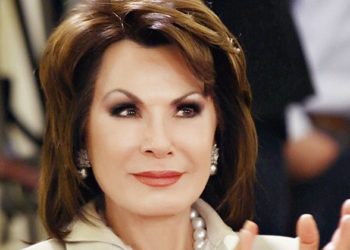 Η Γιάννα Αγγελοπούλου-Δασκάλακη πήγε στο Γάμο του Γιου της Έλλης Στάη ντυμένη… Ζουζούνι! (Εικόνες)