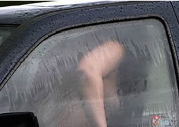 Αληθινή εξομολόγηση: Η 38χρονη Κατερίνα μπαίνει στο αυτοκίνητο και βγάζει τα μάτια της με…