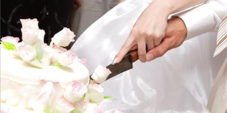 Χαμός σε Γάμο στην Αθήνα! Έμειναν άφωνοι οι καλεσμένοι όταν είδαν τον γαμπρό και την νύφη[Εικόνα]