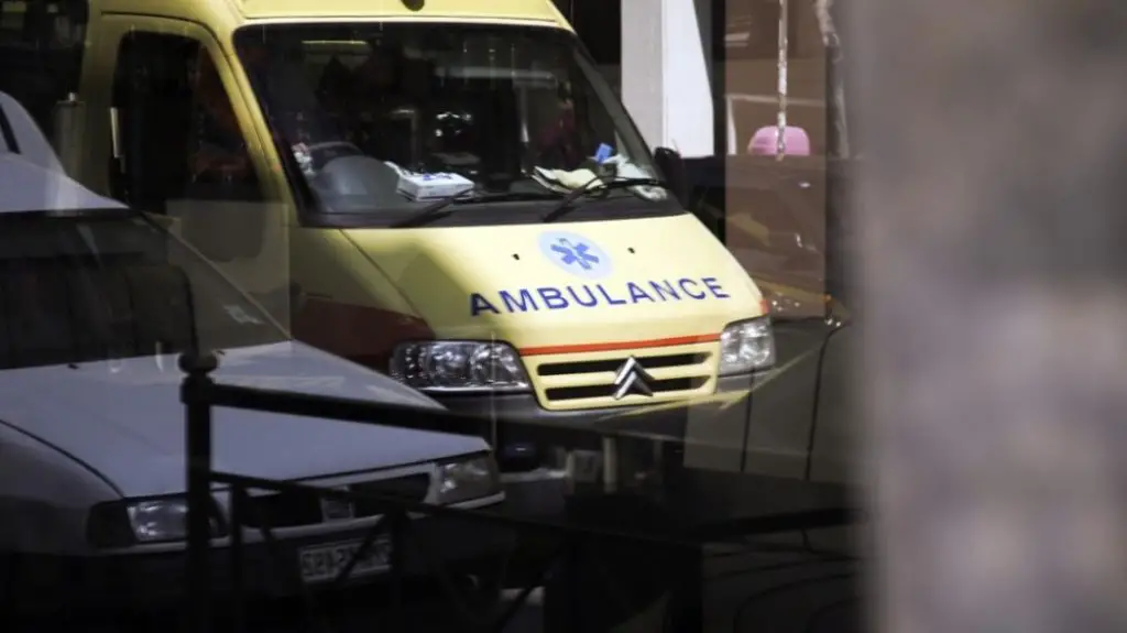 ΕΚΑΒ-ekab-ekav-ασθενοφόρο-ασθενοφώρο-ambulance