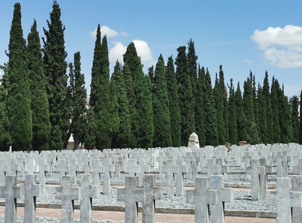 νεκροταφεία
