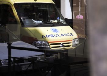ΕΚΑΒ-ekab-ekav-ασθενοφόρο-ασθενοφώρο-ambulance