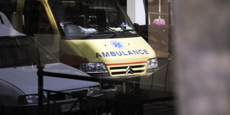 Alldaynews.gr ΕΚΑΒ-ekab-ekav-ασθενοφόρο-ασθενοφώρο-ambulance