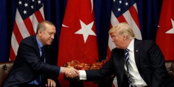 Alldaynews.gr Σκληρό «χτύπημα» Τραμπ στον Ερντογάν: Διπλασιάζω για την Τουρκία τους δασμούς σε εισαγωγές αλουμίνιου και χάλυβα! Σε ελεύθερη πτώση η τουρκική λίρα