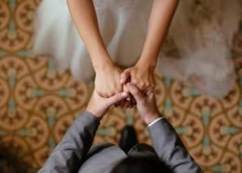 Το διαζύγιο ξεσκέπασε τα ένοχα μυστικά νύφης και πεθεράς – Σάλος μετά τις αποκαλύψεις