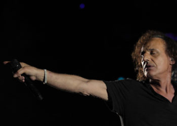 Πήγανε στην συναυλία του Παπακωνσταντίνου και βρήκανε τα αυτοκίνητά τους σπασμένα