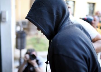 Alldaynews.gr Φρίκη στη Θεσσαλονίκη: Κρατούσαν 26χρονη κλειδωμένη – Καλούσε σε βοήθεια από μπαλκόνι