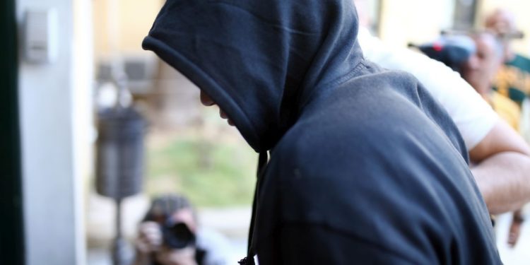 Alldaynews.gr Φρίκη στη Θεσσαλονίκη: Κρατούσαν 26χρονη κλειδωμένη – Καλούσε σε βοήθεια από μπαλκόνι