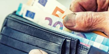 Alldaynews.gr Βόλος: Τους κούφανε ο συνταξιούχος – Ομολόγησε τα όσα έκανε για να βγάζει επιπλέον χρήματα!