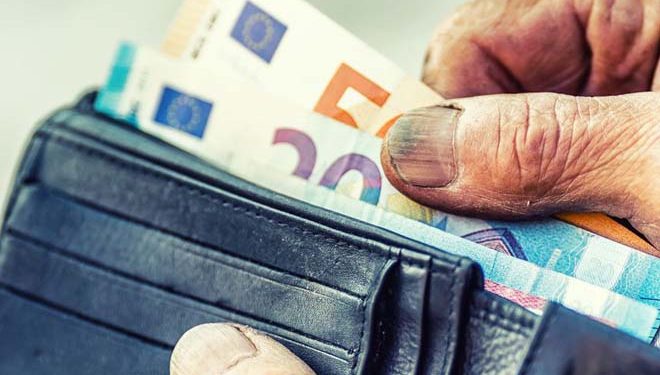 Alldaynews.gr Βόλος: Τους κούφανε ο συνταξιούχος – Ομολόγησε τα όσα έκανε για να βγάζει επιπλέον χρήματα!